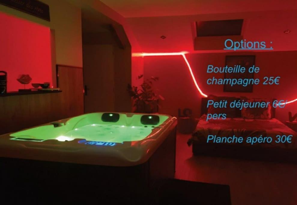 Bulles Etoilees Appartement Avec Jacuzzi Prive Montrevel-en-Bresse Exteriér fotografie